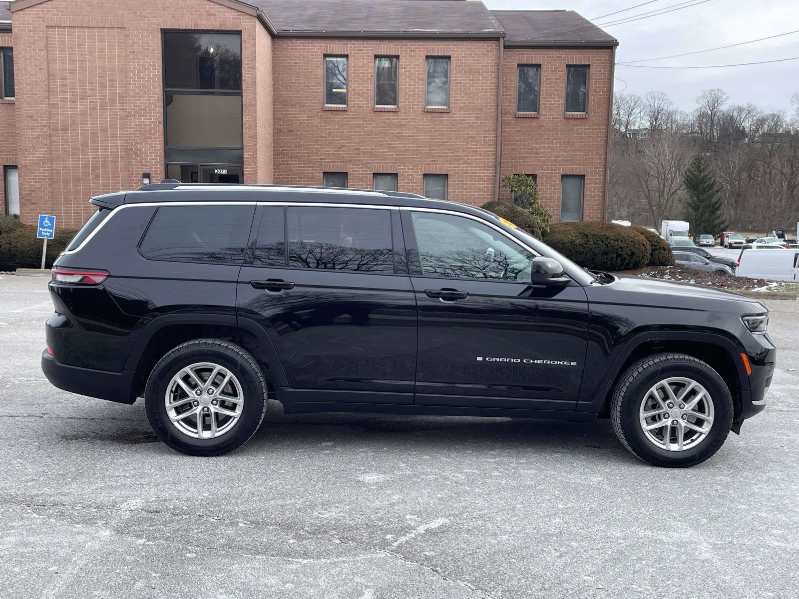 2024 Jeep Grand Cherokee L Laredo