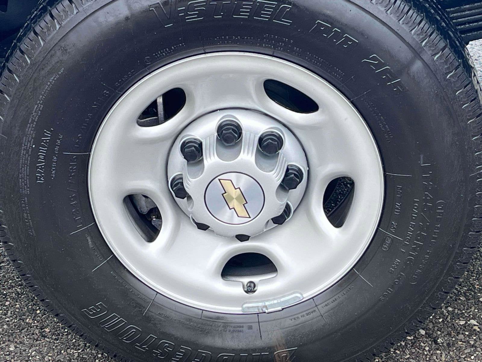 2024 Chevrolet Express Passenger 3500 1LS