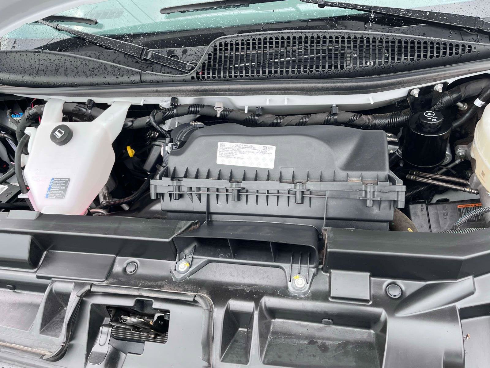 2024 Chevrolet Express Passenger 3500 1LS