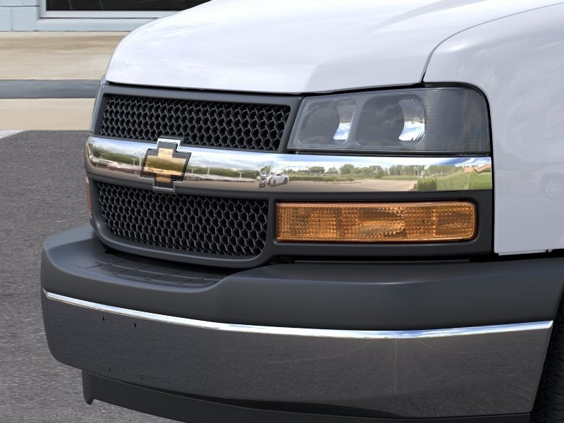 2027 Chevrolet Express Passenger LT
