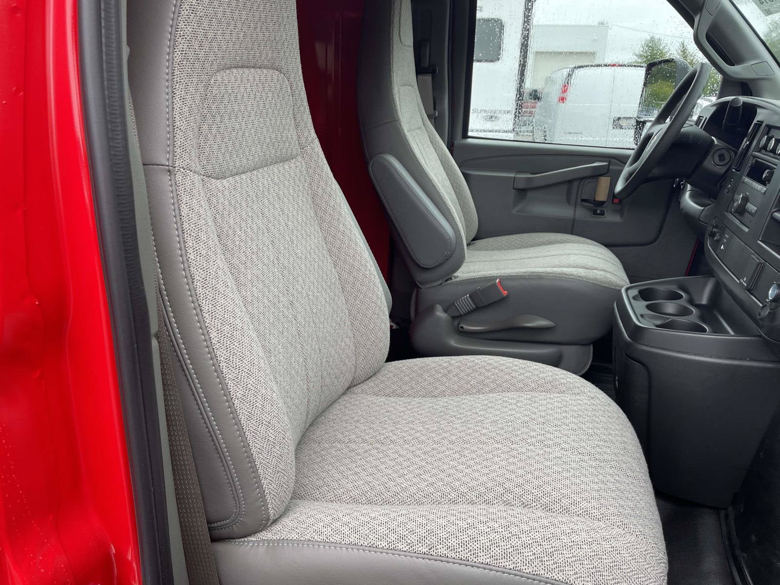 2026 Chevrolet Express Cutaway 3500 1WT
