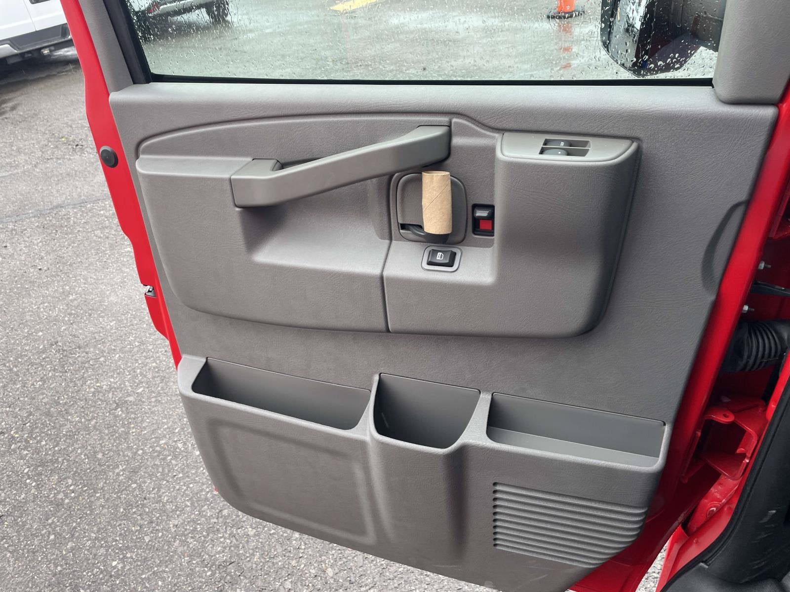 2026 Chevrolet Express Cutaway 3500 1WT