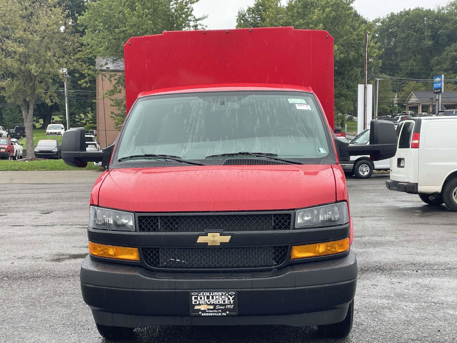 2026 Chevrolet Express Cutaway 3500 1WT