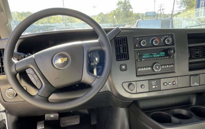 2025 Chevrolet Express Cutaway 3500 1WT