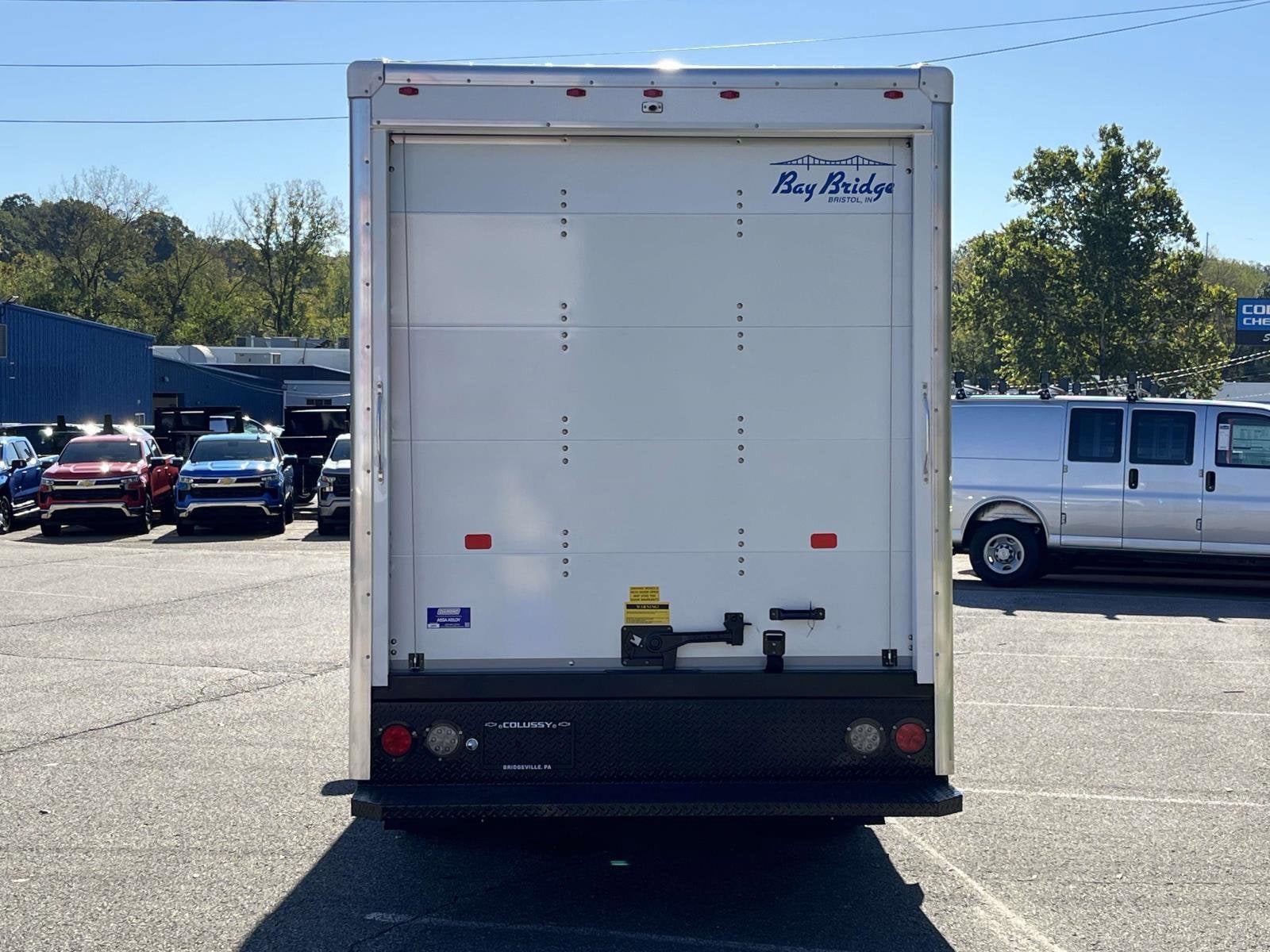 2025 Chevrolet Express Cutaway 3500 1WT