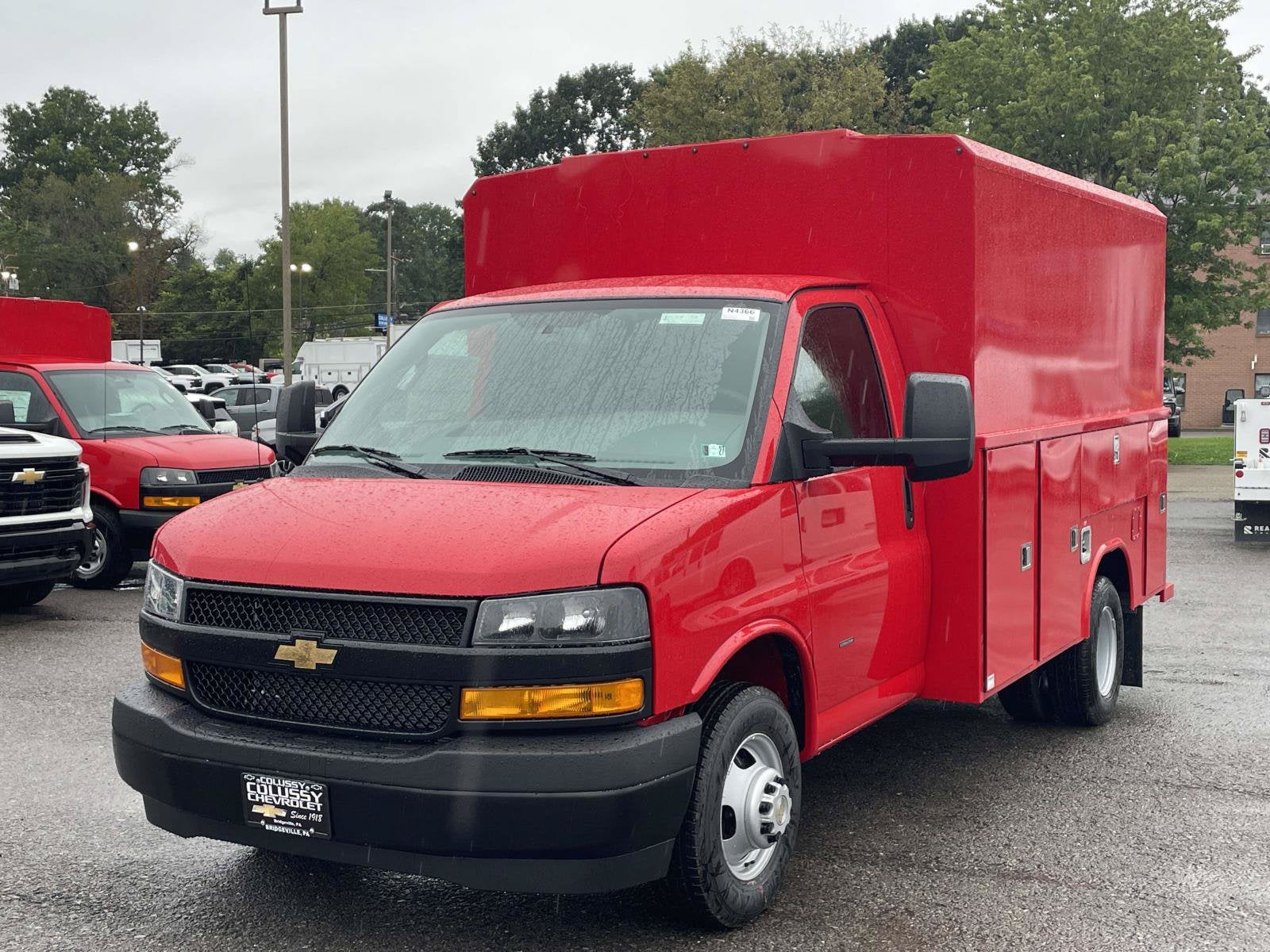 2026 Chevrolet Express Cutaway 3500 1WT