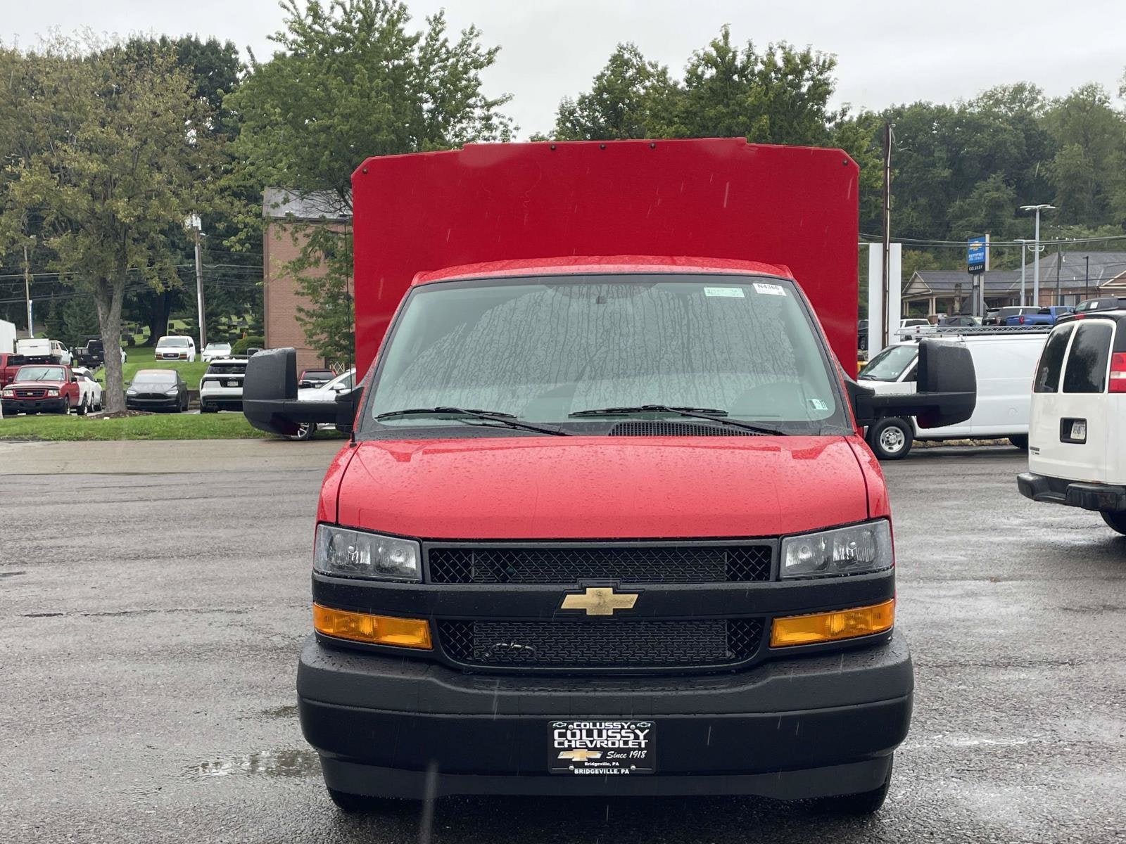 2026 Chevrolet Express Cutaway 3500 1WT