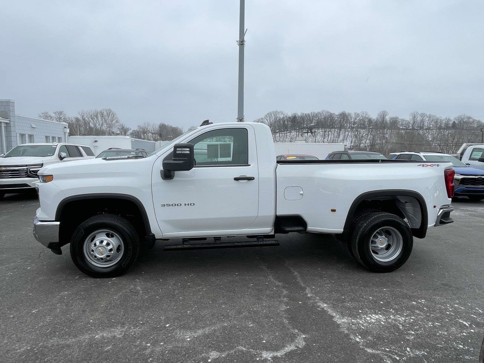 2024 Chevrolet Silverado 3500 HD WT DRW