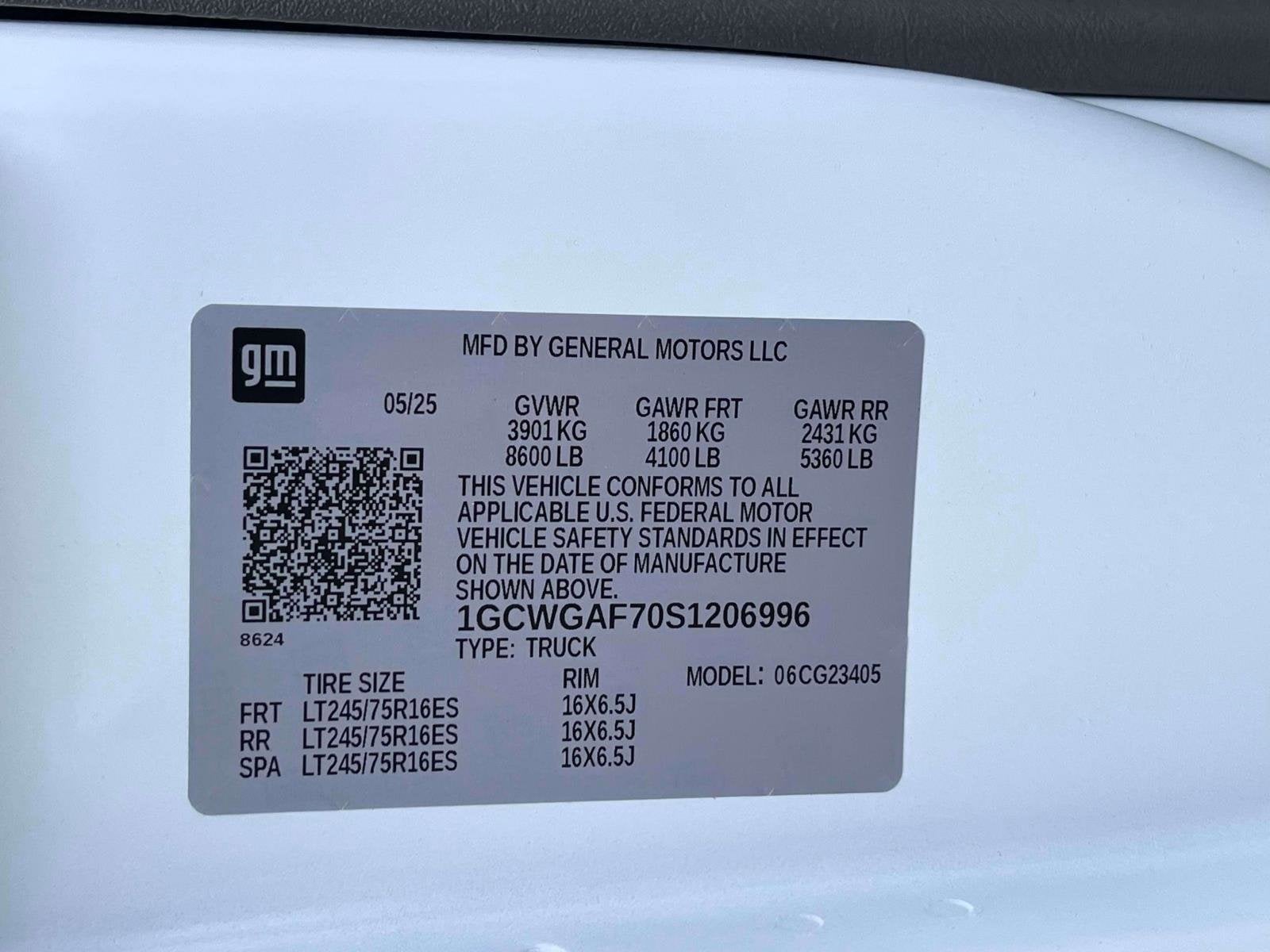 2025 Chevrolet Express Cargo 2500 WT