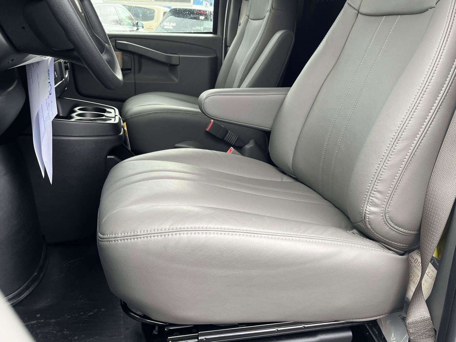 2025 Chevrolet Express Cargo 2500 WT