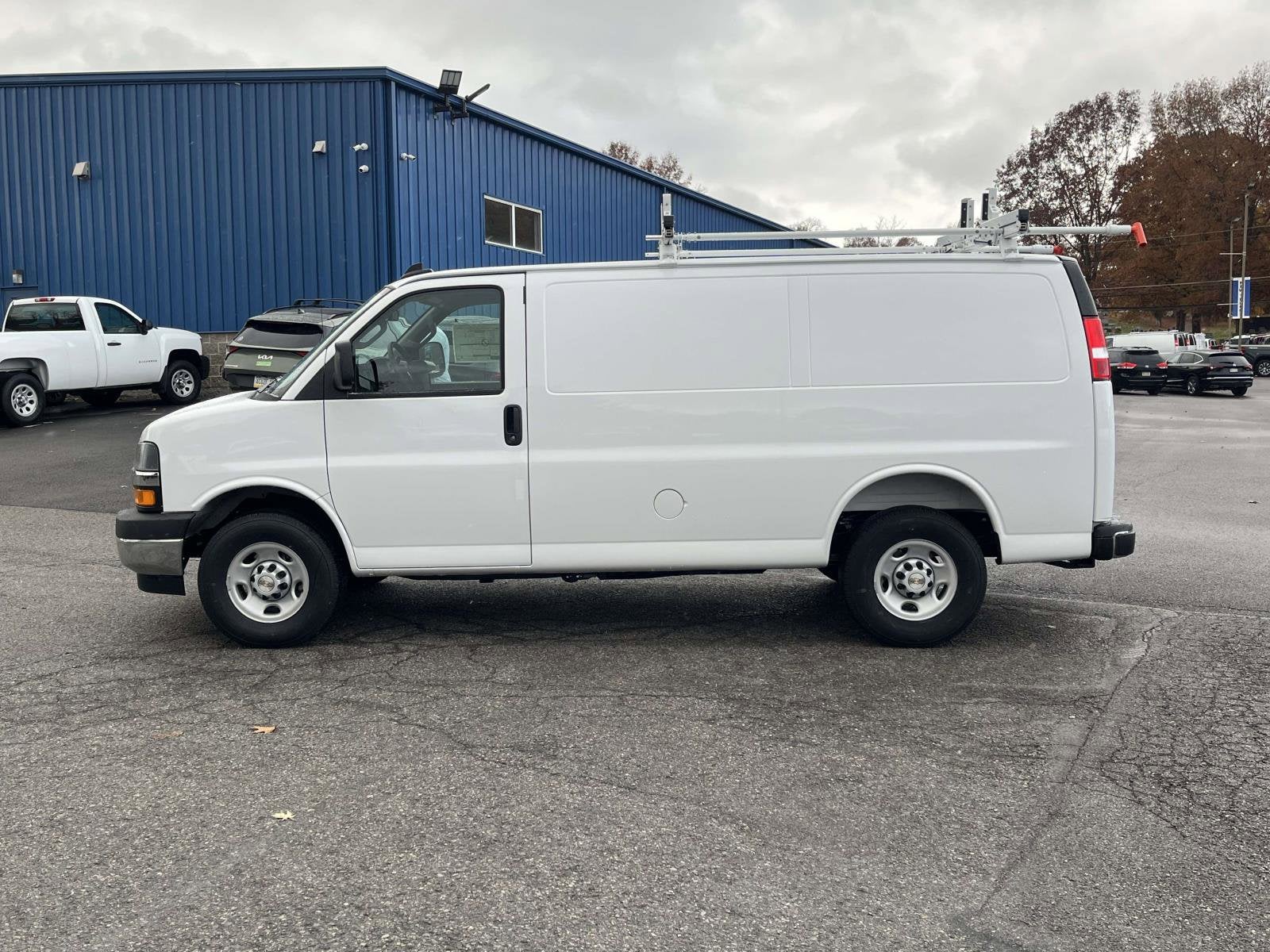 2025 Chevrolet Express Cargo 2500 WT