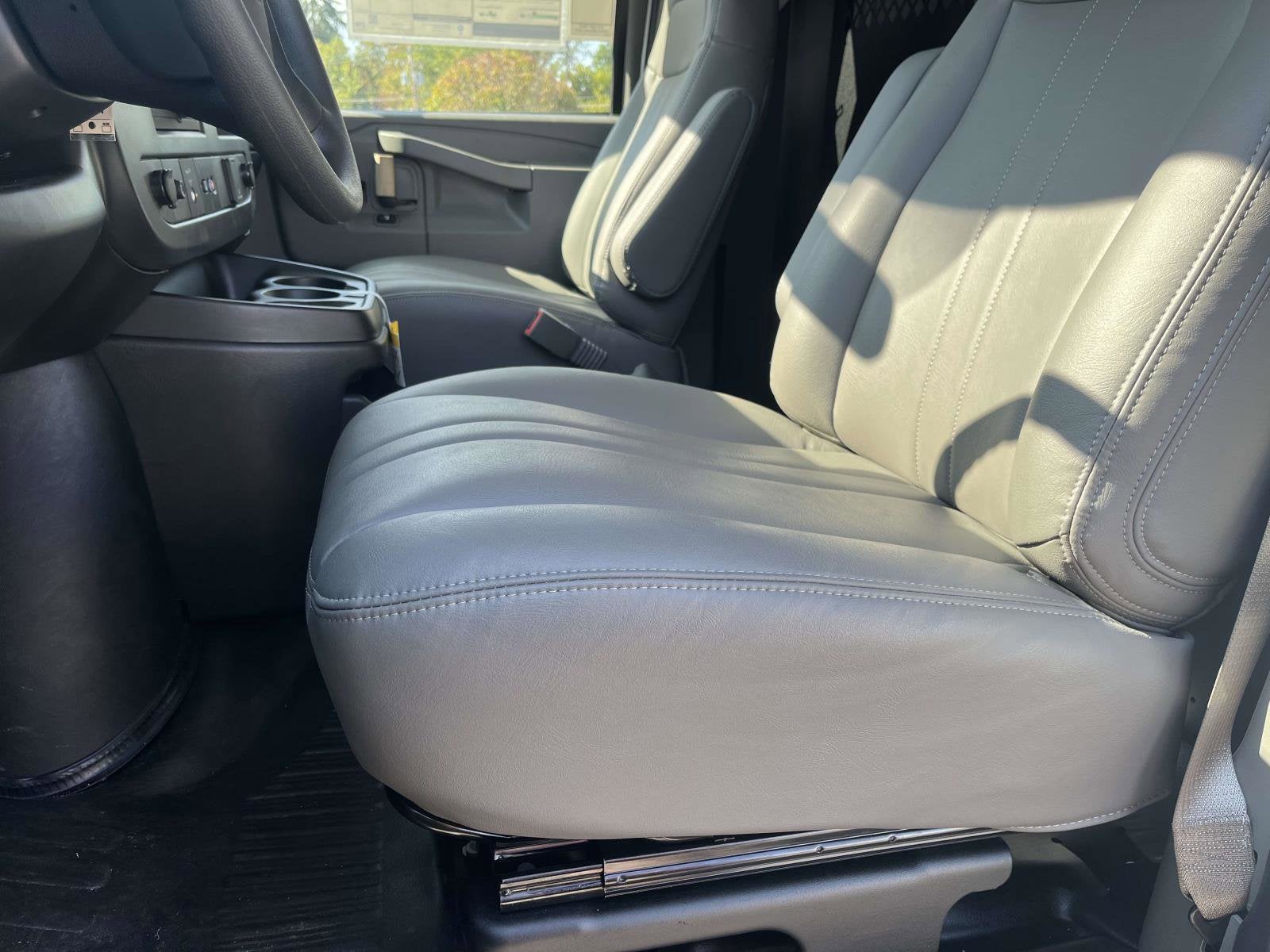 2025 Chevrolet Express Cargo 2500 WT