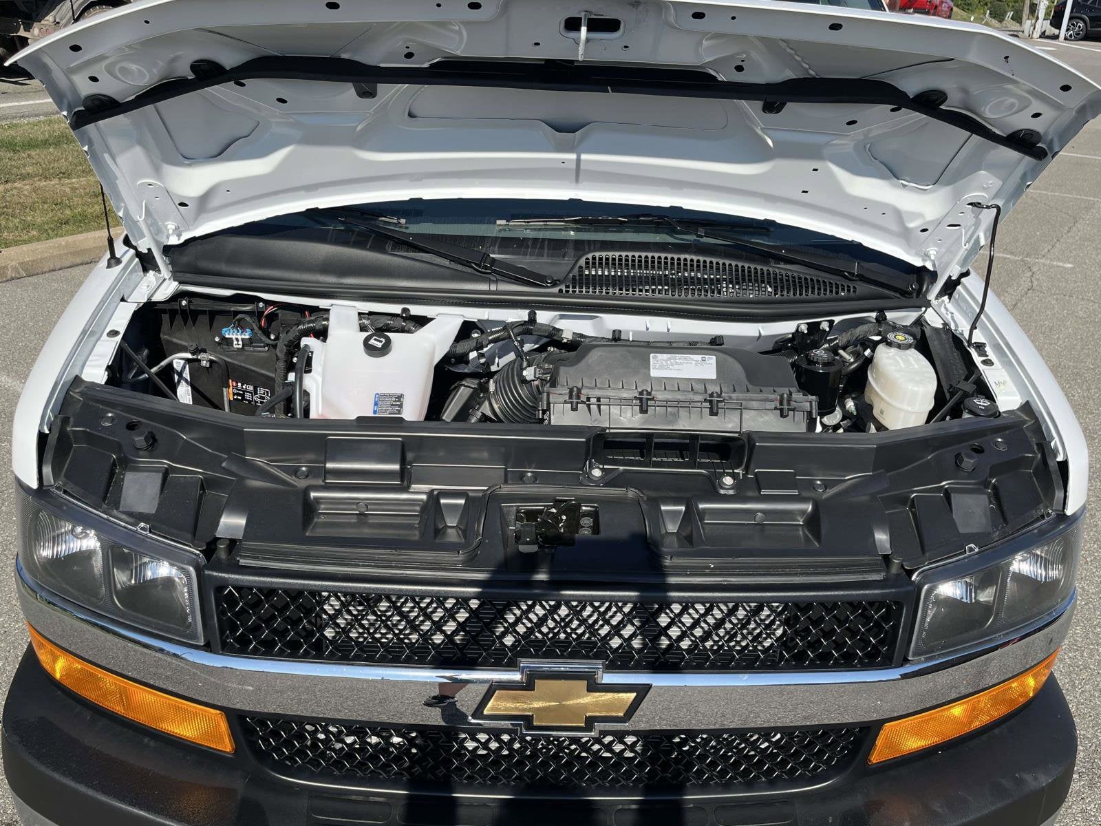 2025 Chevrolet Express Cargo 2500 WT