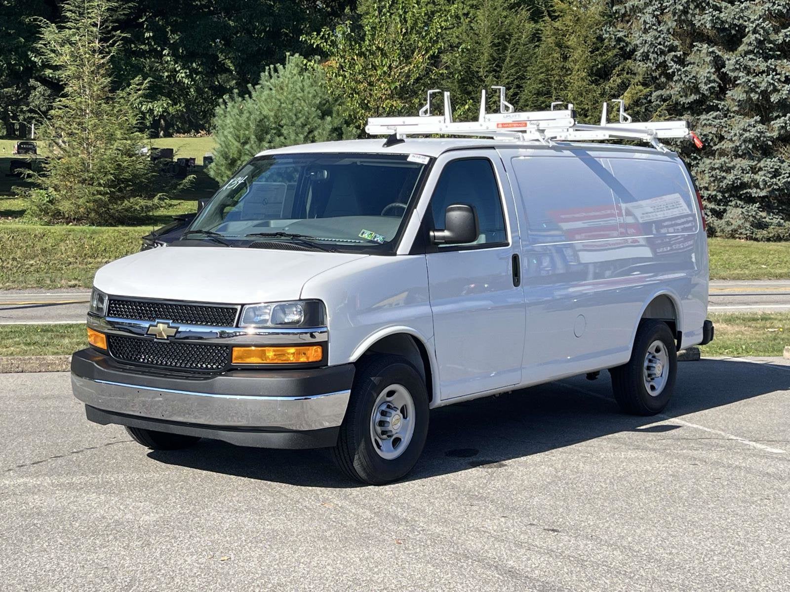2025 Chevrolet Express Cargo 2500 WT