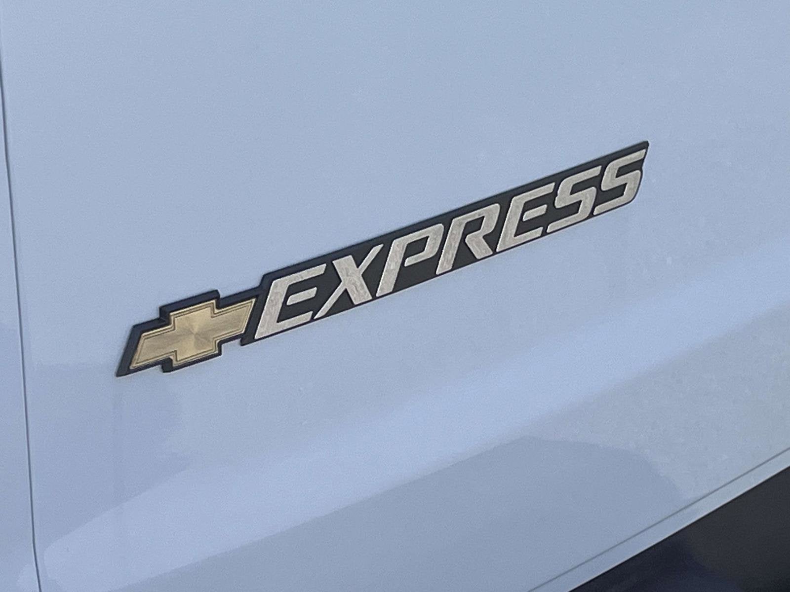 2025 Chevrolet Express Cargo 2500 WT