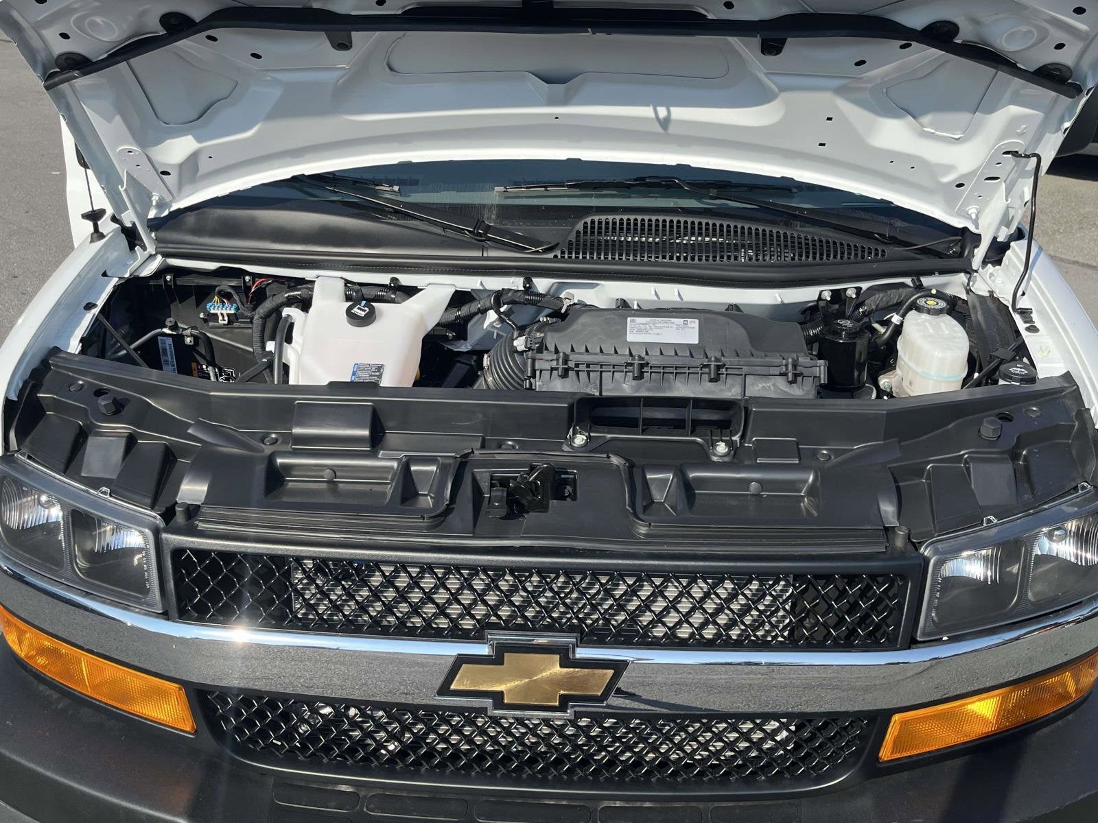 2025 Chevrolet Express Cargo 2500 WT