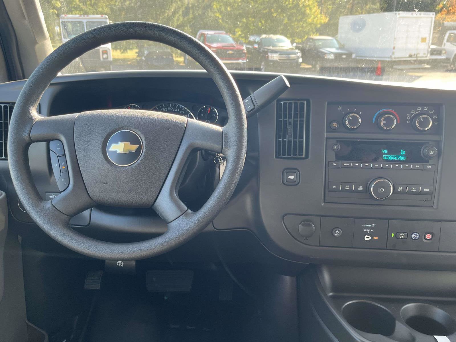 2025 Chevrolet Express Cargo 2500 WT