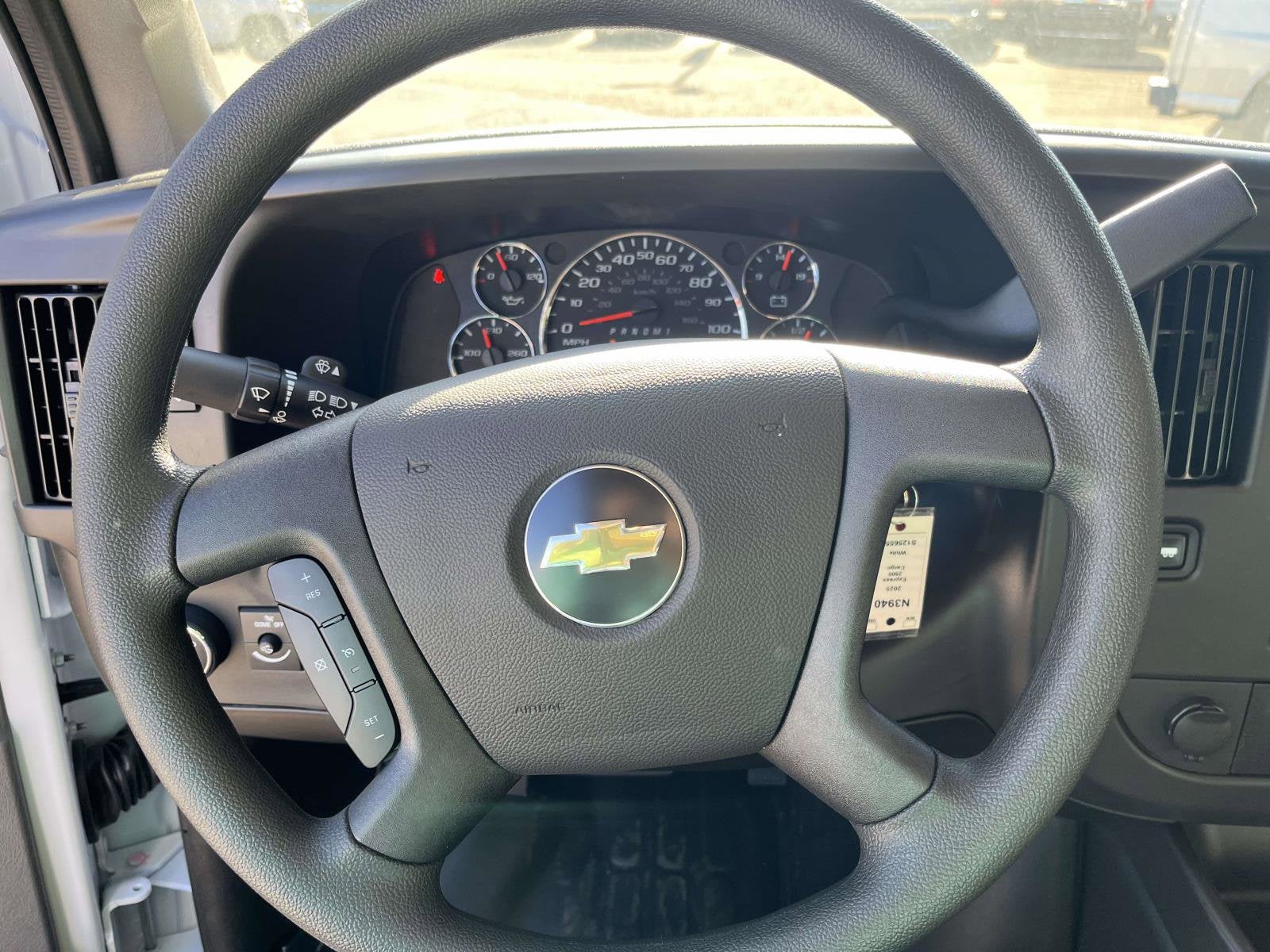 2025 Chevrolet Express Cargo 2500 WT