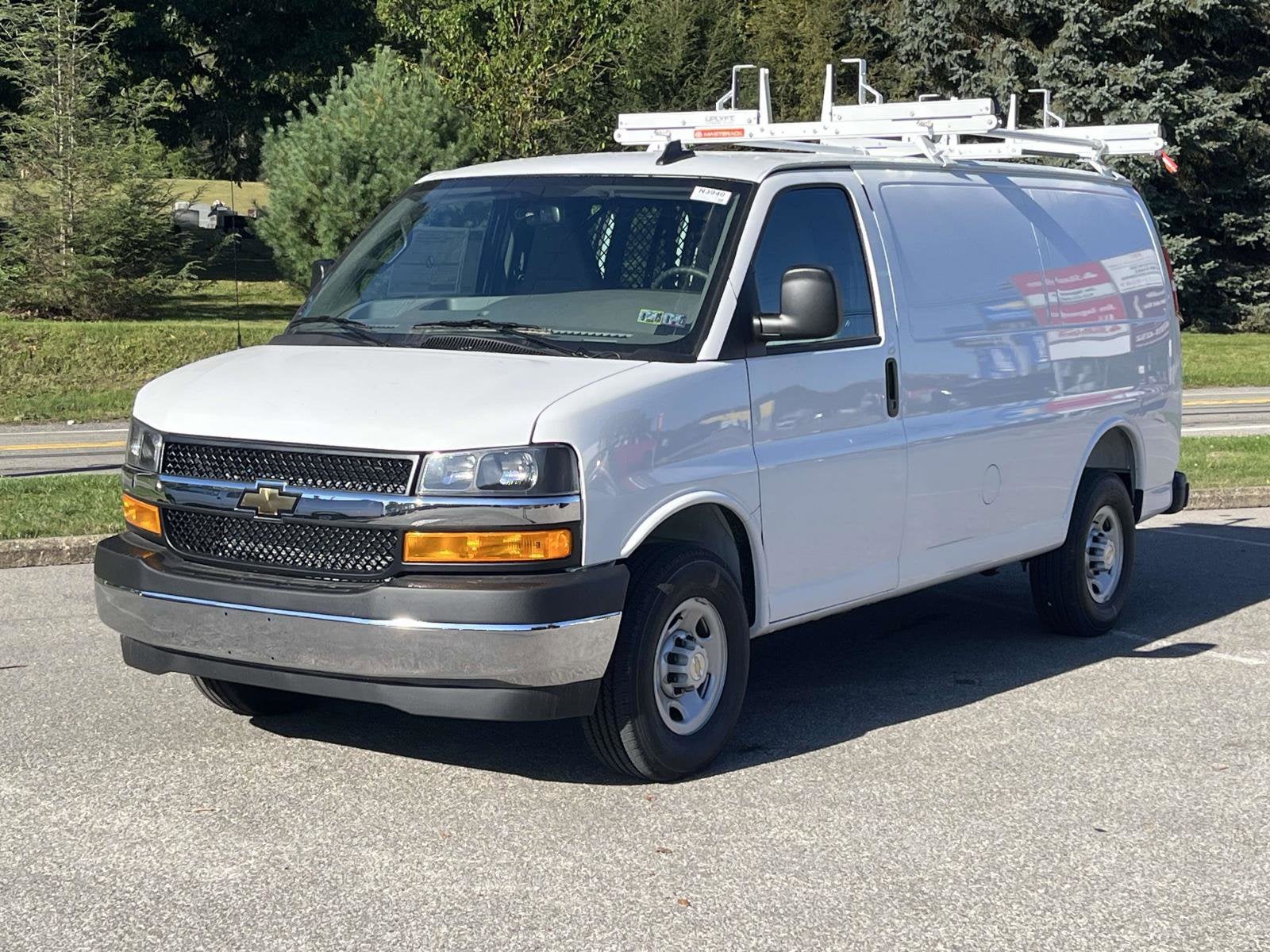 2025 Chevrolet Express Cargo 2500 WT