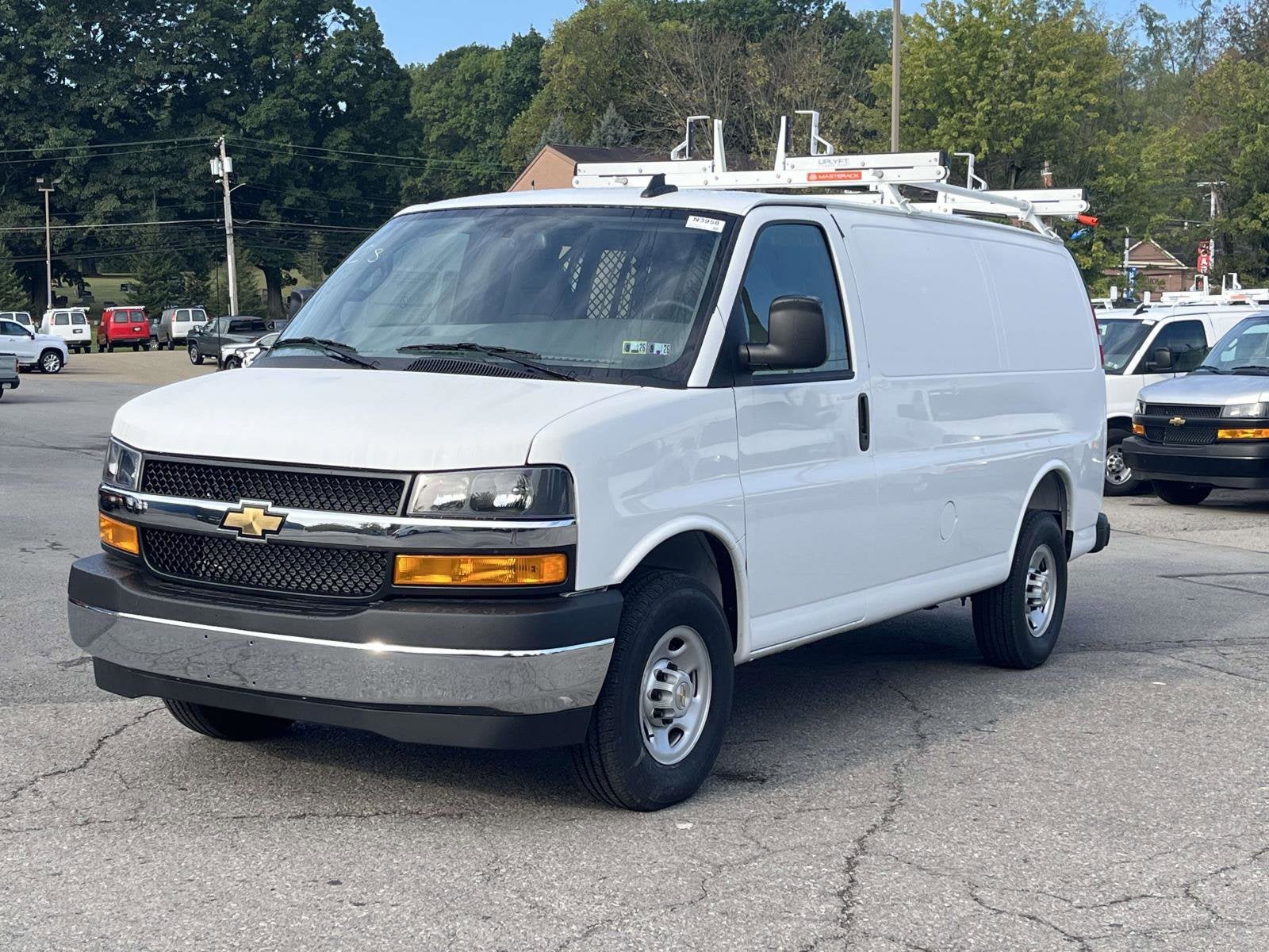 2025 Chevrolet Express Cargo 2500 WT