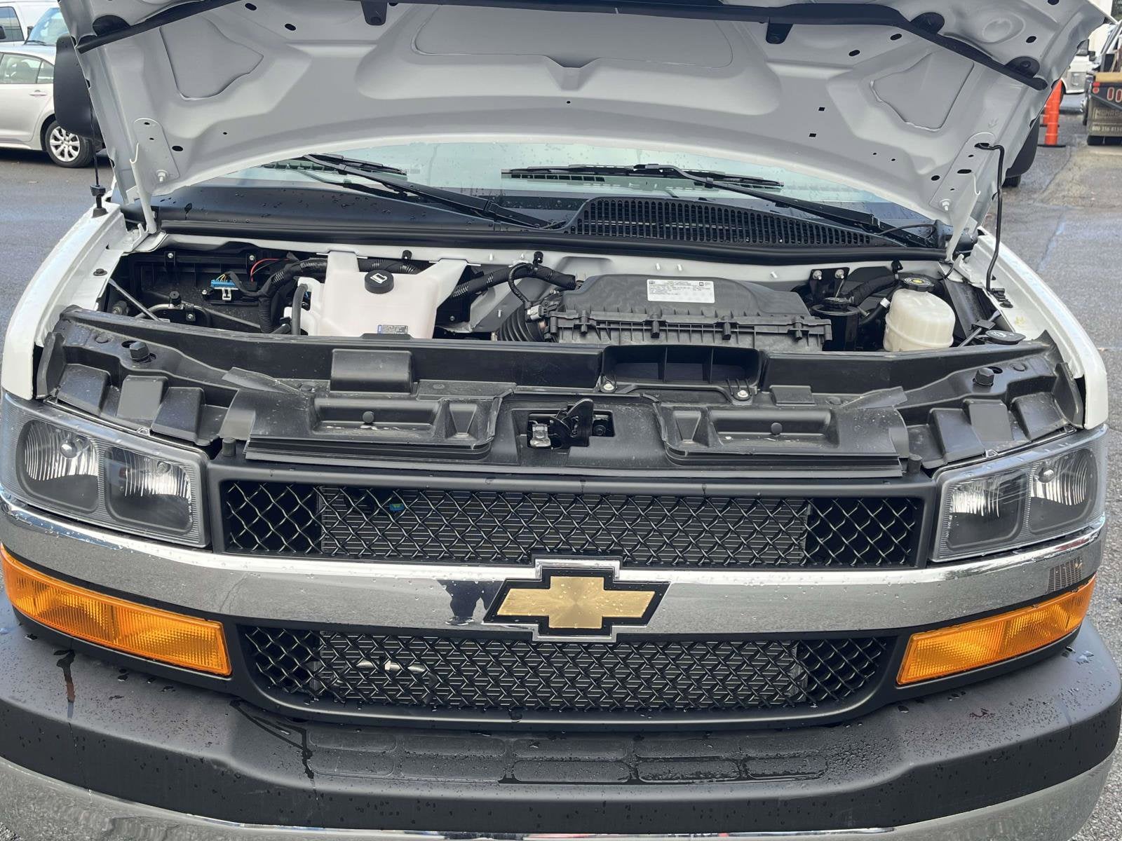 2025 Chevrolet Express Cargo 2500 WT