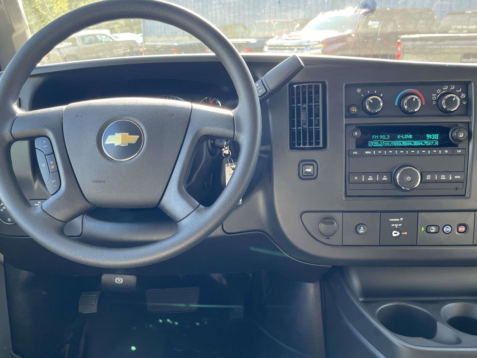 2025 Chevrolet Express Cargo 2500 WT