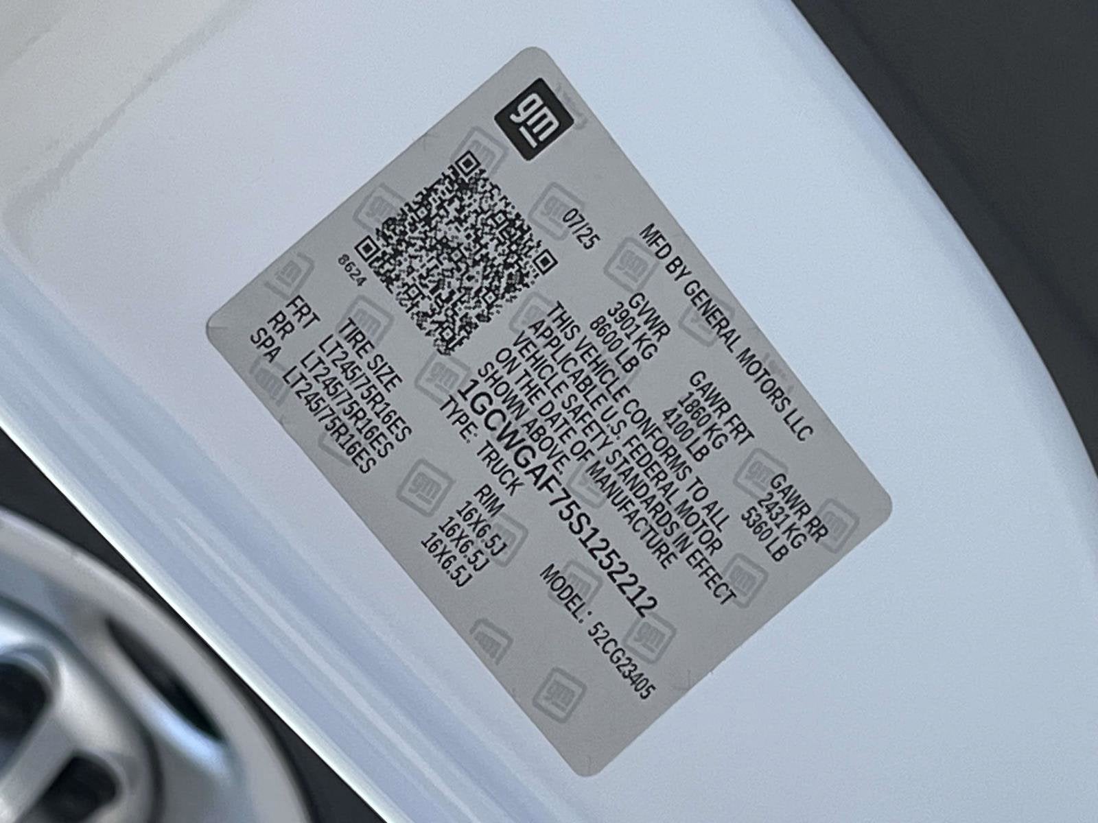 2025 Chevrolet Express Cargo 2500 WT