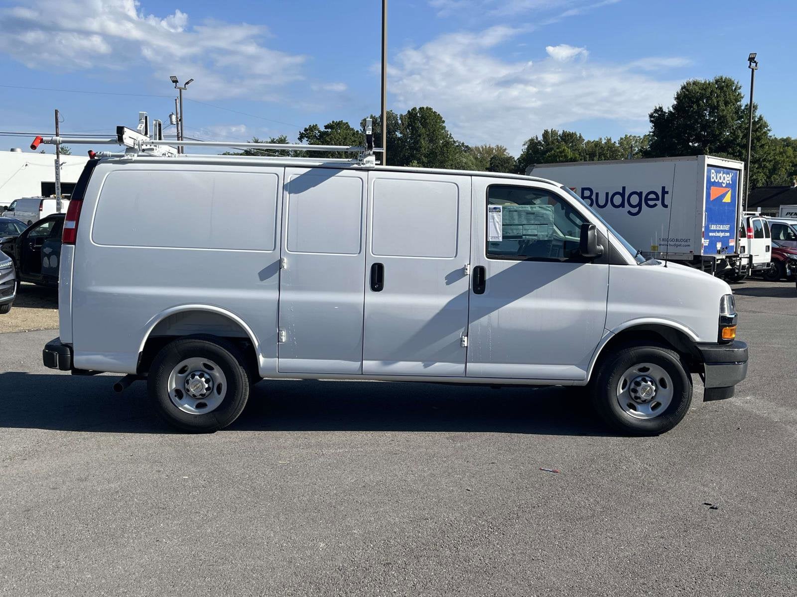 2025 Chevrolet Express Cargo 2500 WT