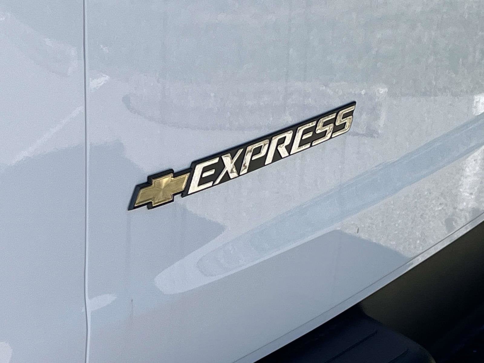 2025 Chevrolet Express Cargo 2500 WT