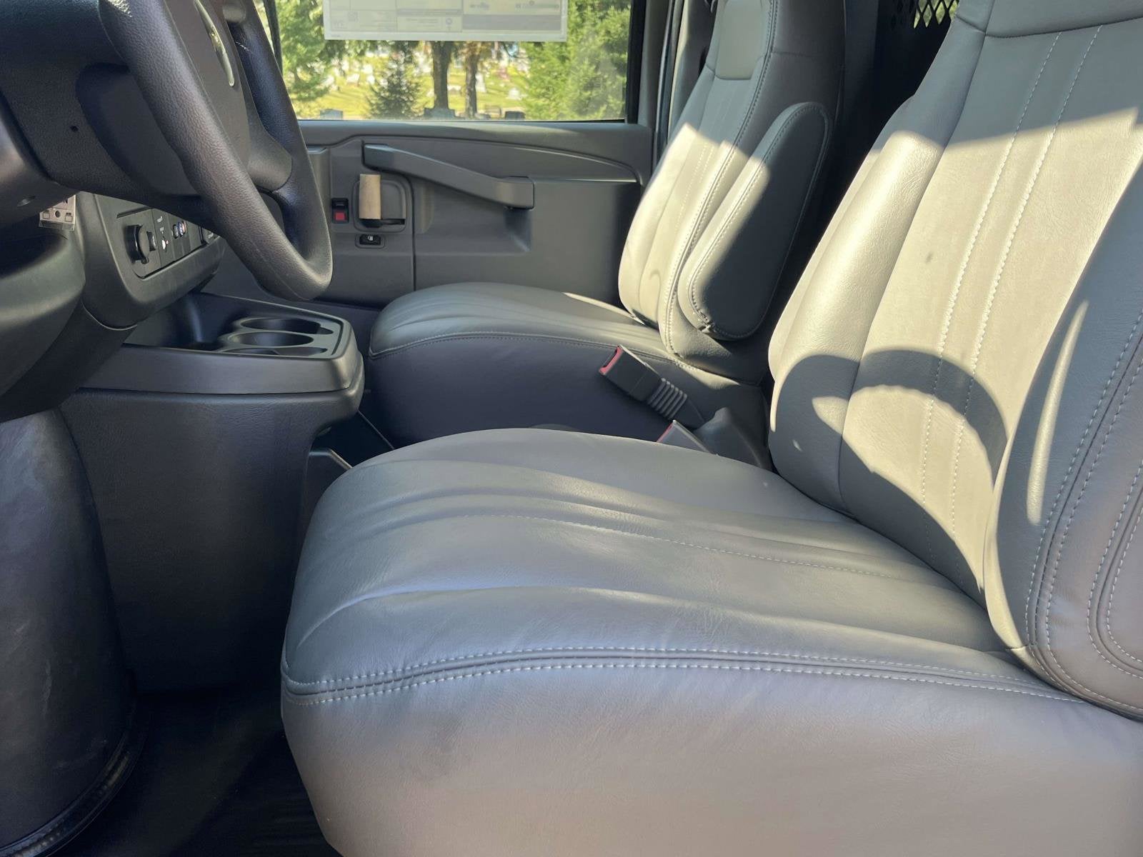 2025 Chevrolet Express Cargo 2500 WT