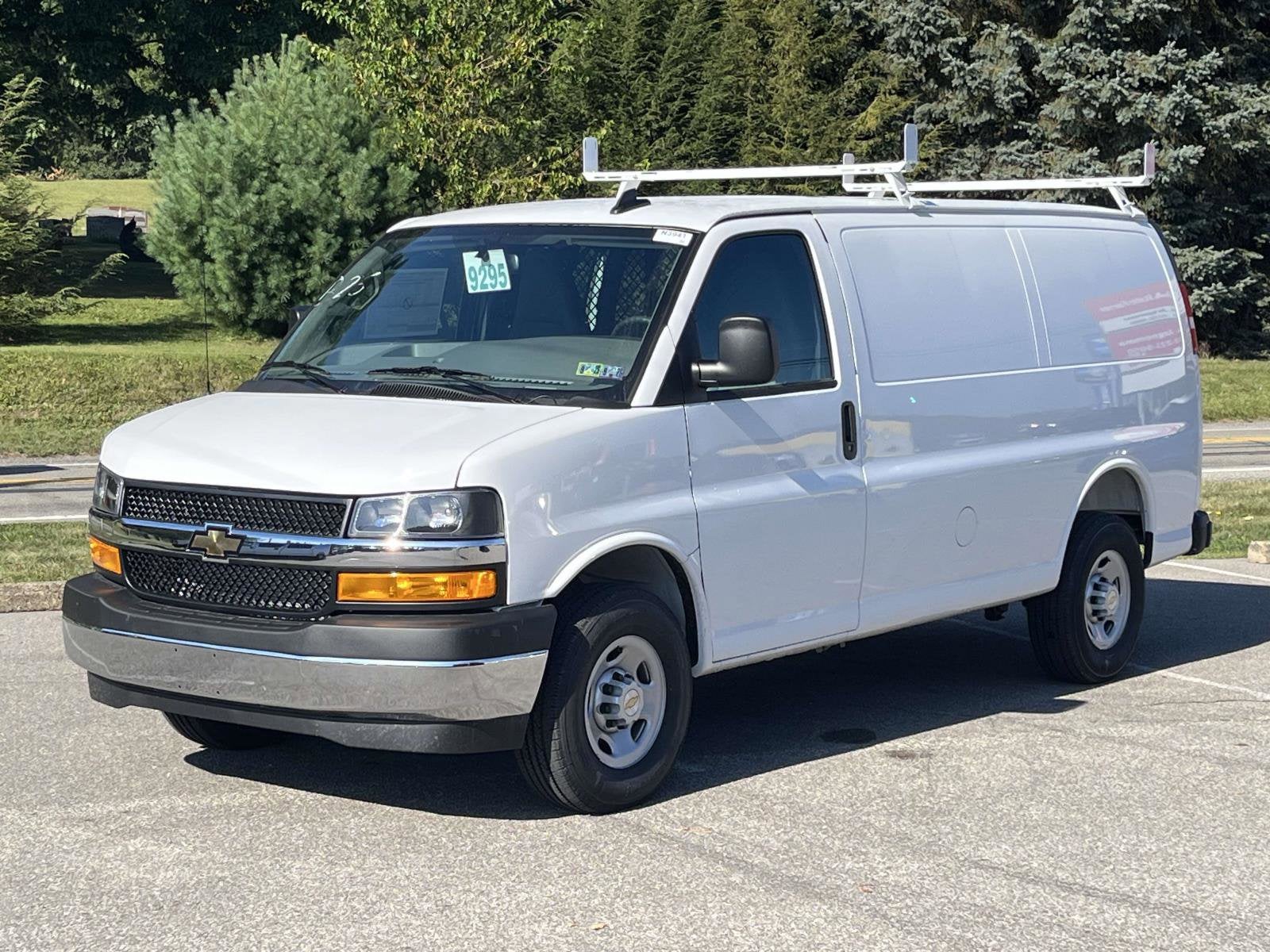 2025 Chevrolet Express Cargo 2500 WT