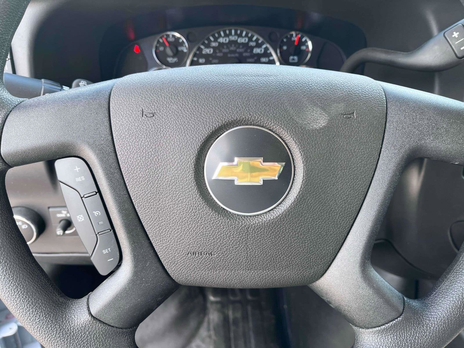 2025 Chevrolet Express Cargo 2500 WT