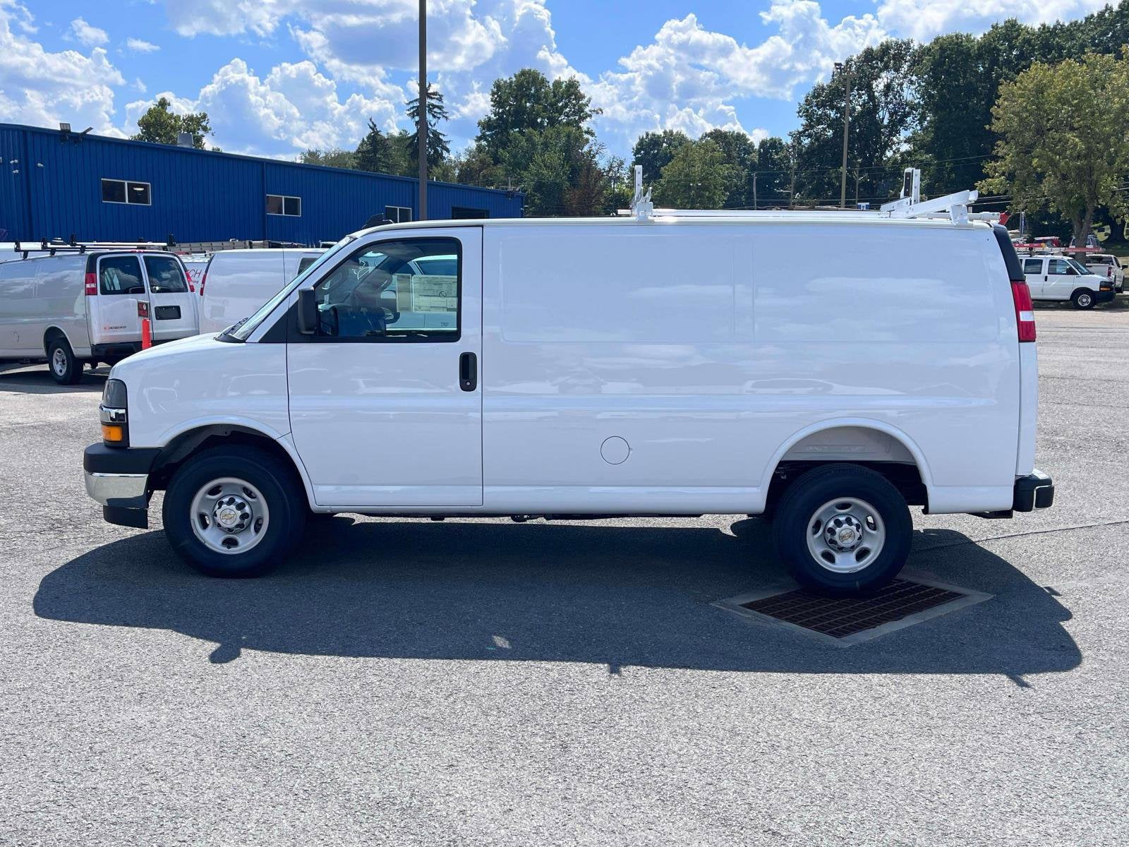 2025 Chevrolet Express Cargo 2500 WT
