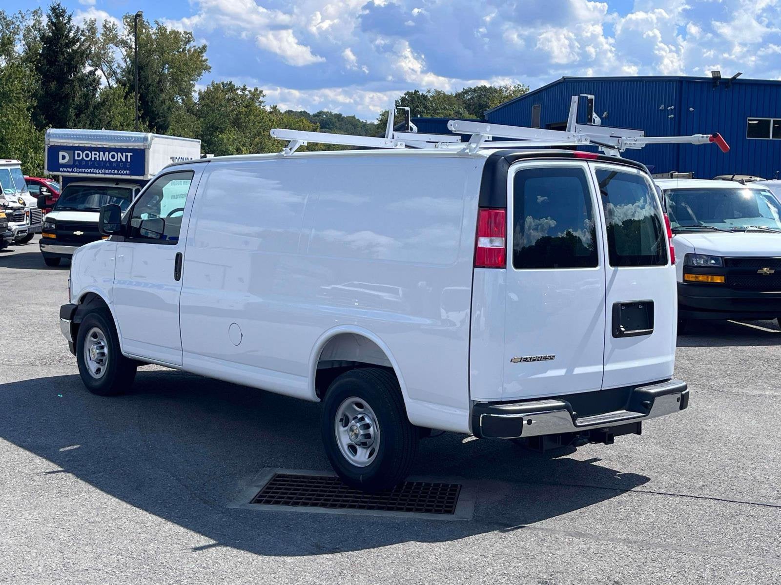 2025 Chevrolet Express Cargo 2500 WT