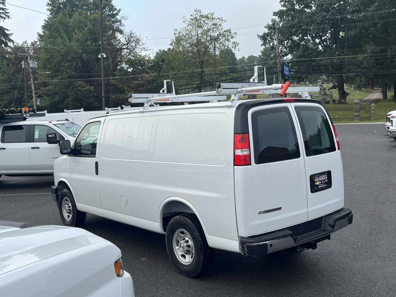 2025 Chevrolet Express Cargo 2500 WT