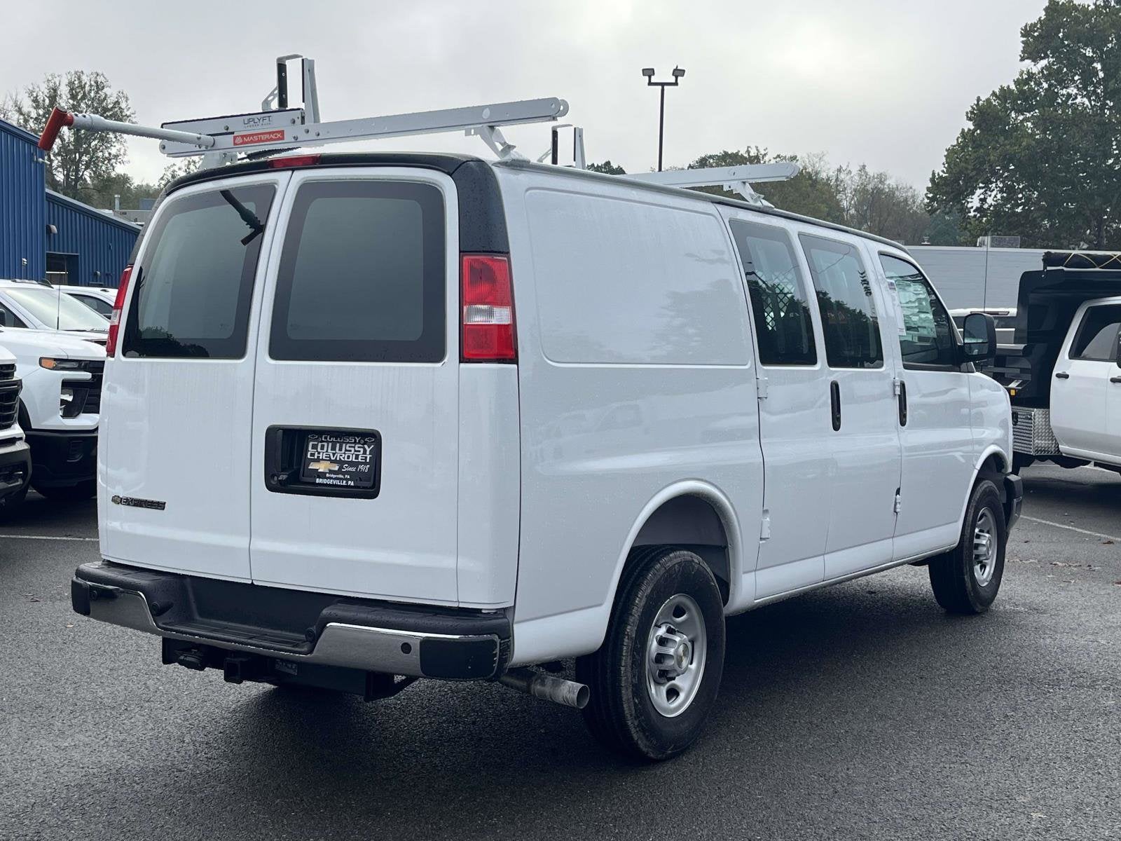 2025 Chevrolet Express Cargo 2500 WT