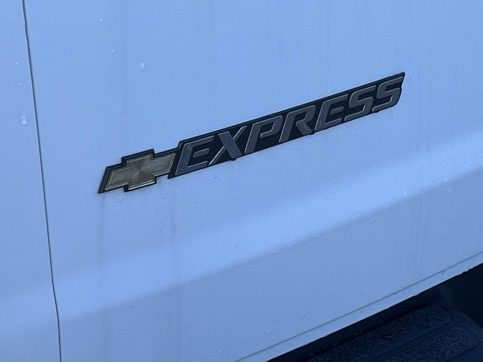 2025 Chevrolet Express Cargo 2500 WT
