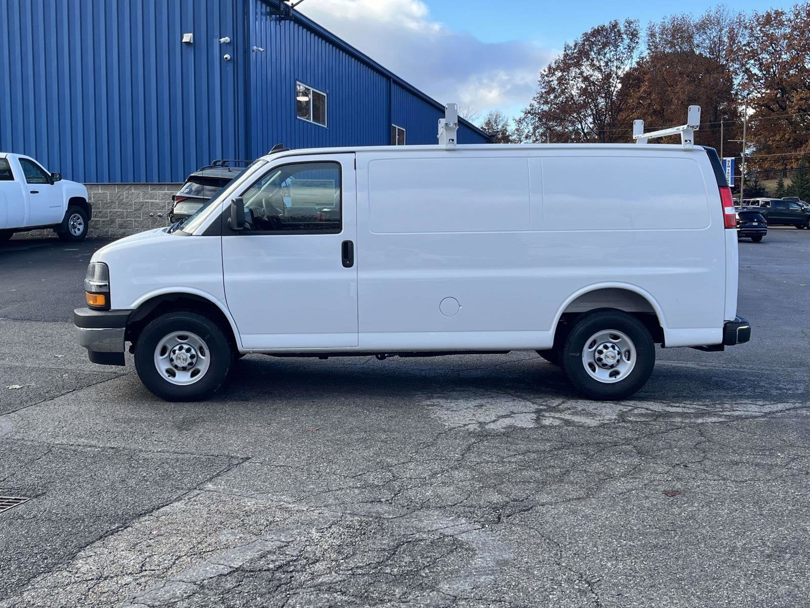 2025 Chevrolet Express Cargo 2500 WT