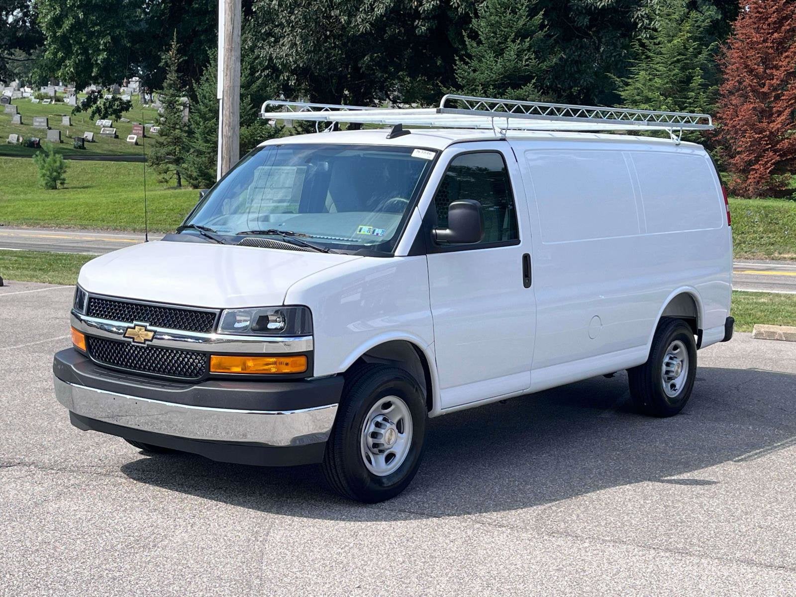 2025 Chevrolet Express Cargo 2500 WT