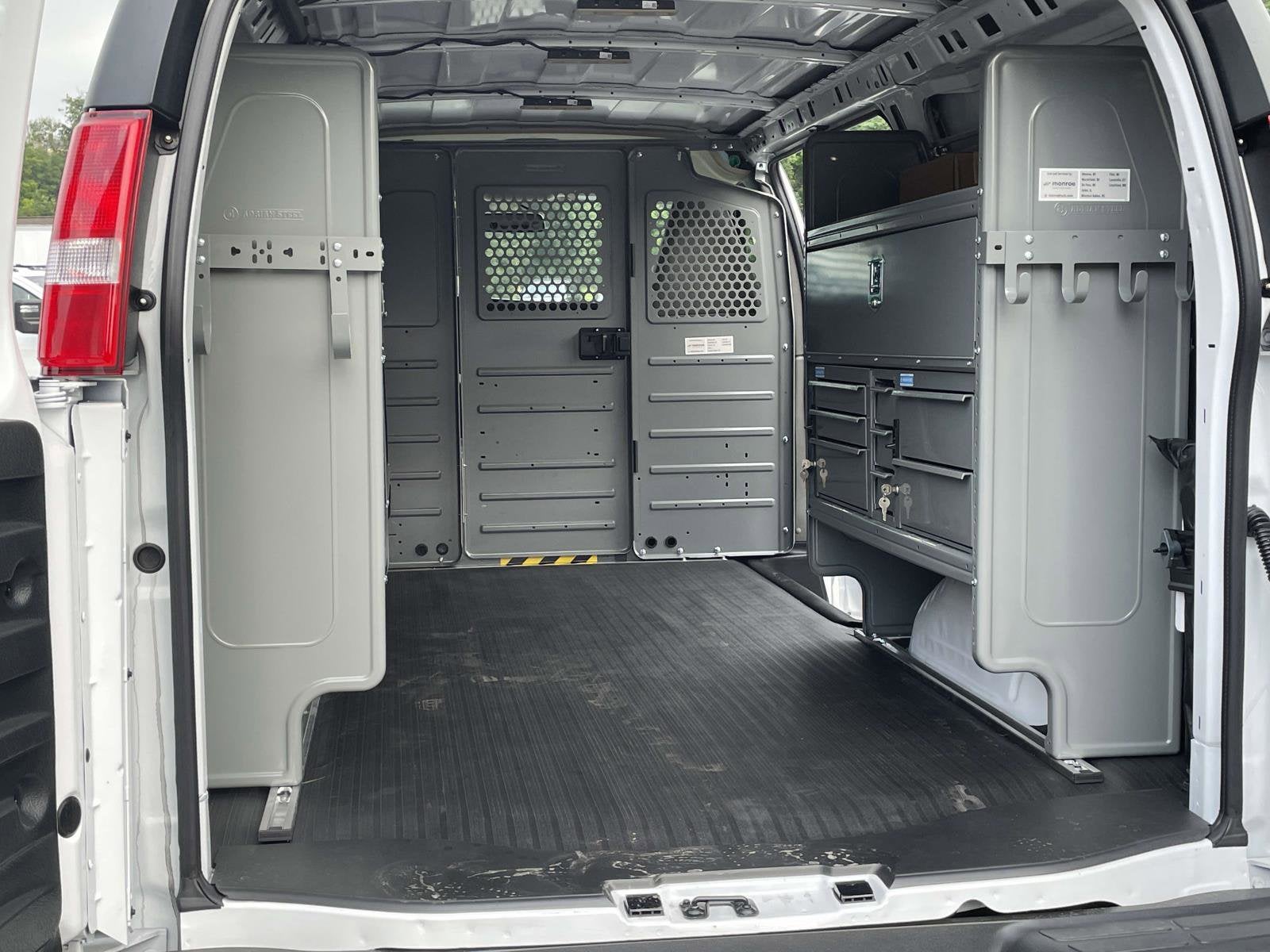 2025 Chevrolet Express Cargo 2500 WT