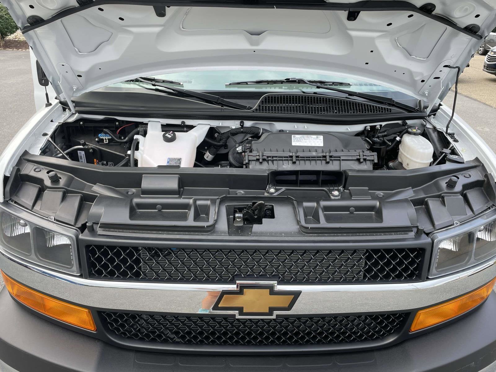 2025 Chevrolet Express Cargo 2500 WT