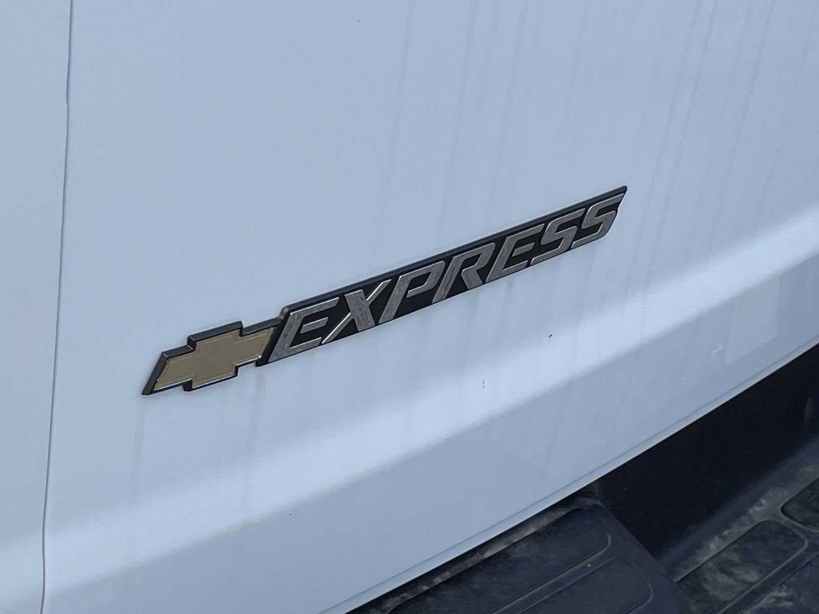 2025 Chevrolet Express Cargo 2500 WT