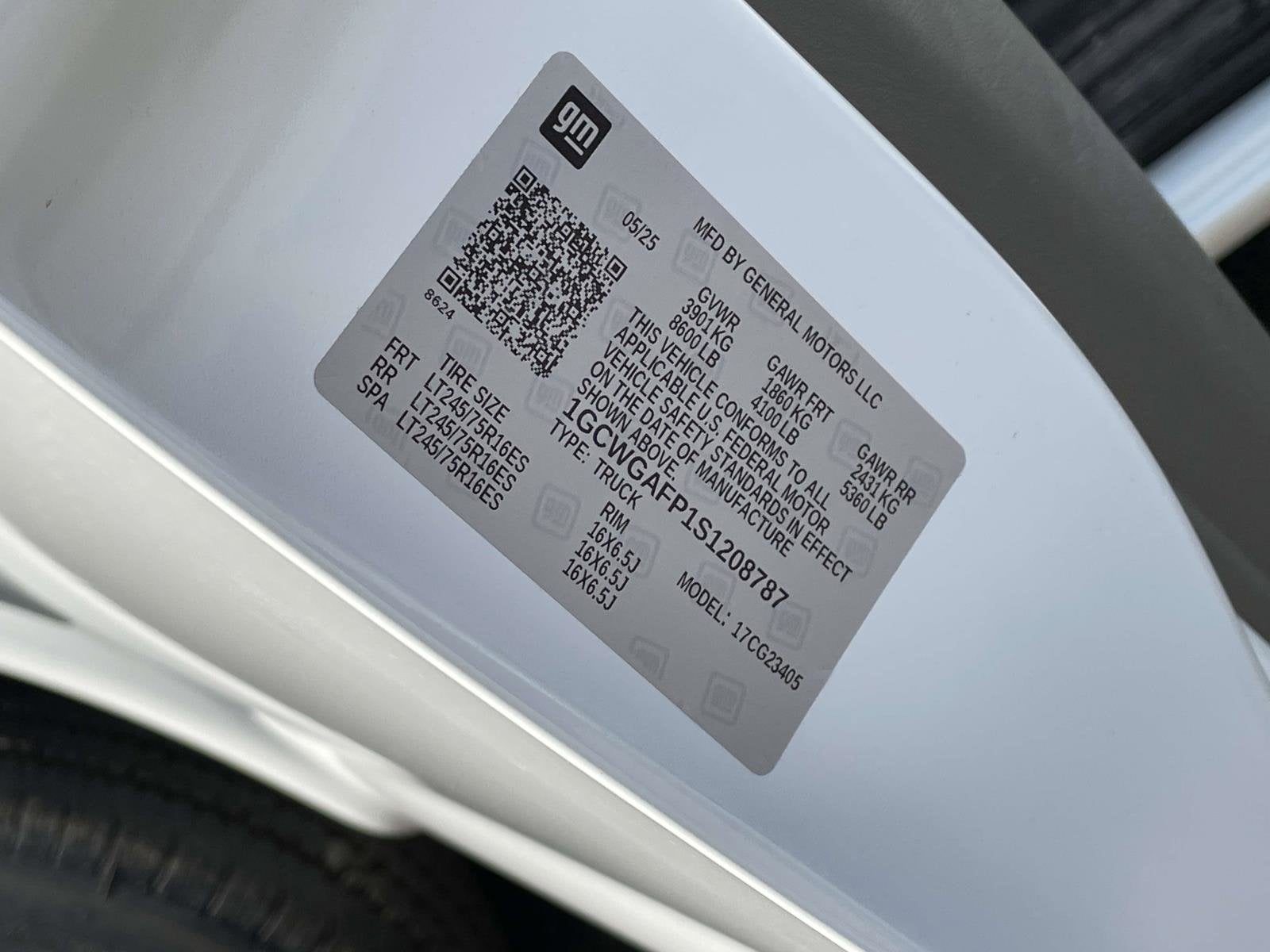 2025 Chevrolet Express Cargo 2500 WT