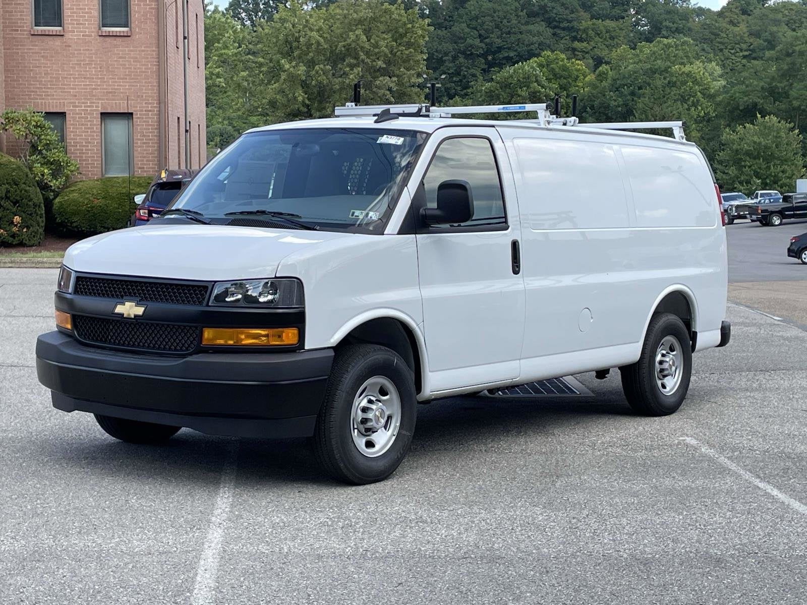 2025 Chevrolet Express Cargo 2500 WT