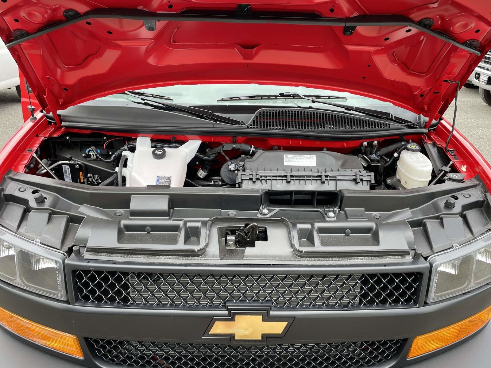 2025 Chevrolet Express Cargo 2500 WT