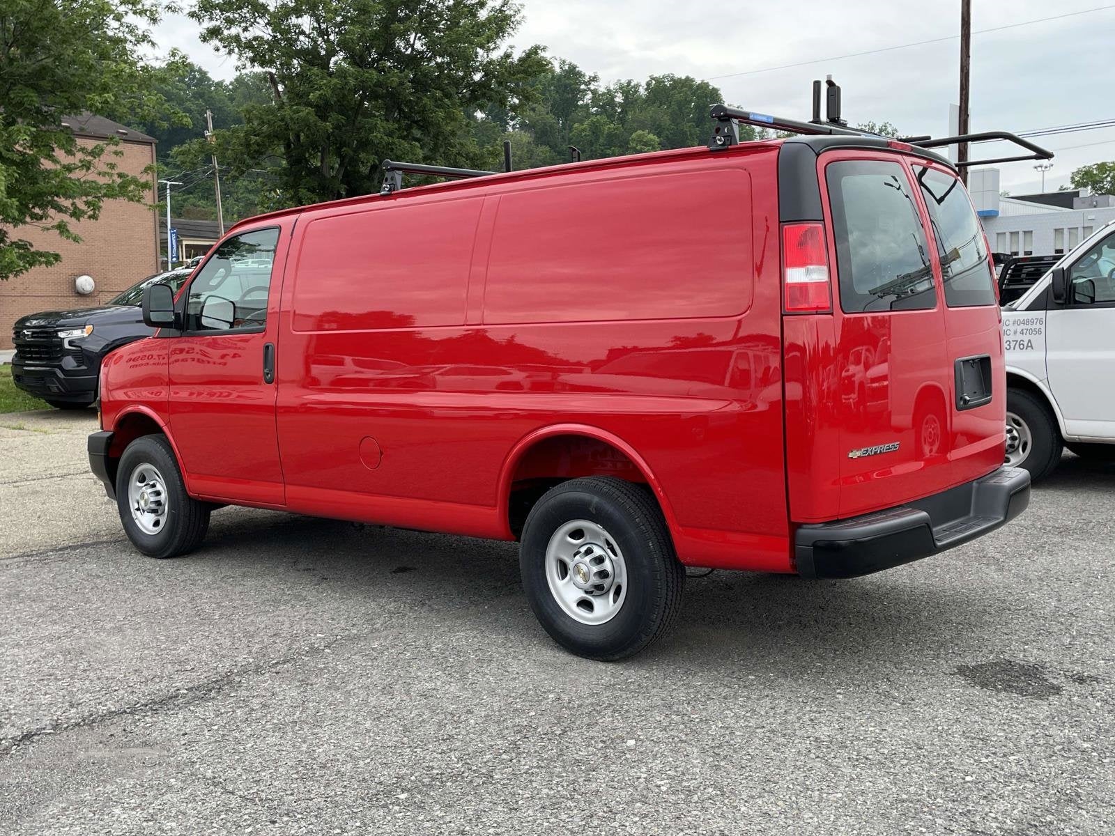 2025 Chevrolet Express Cargo 2500 WT