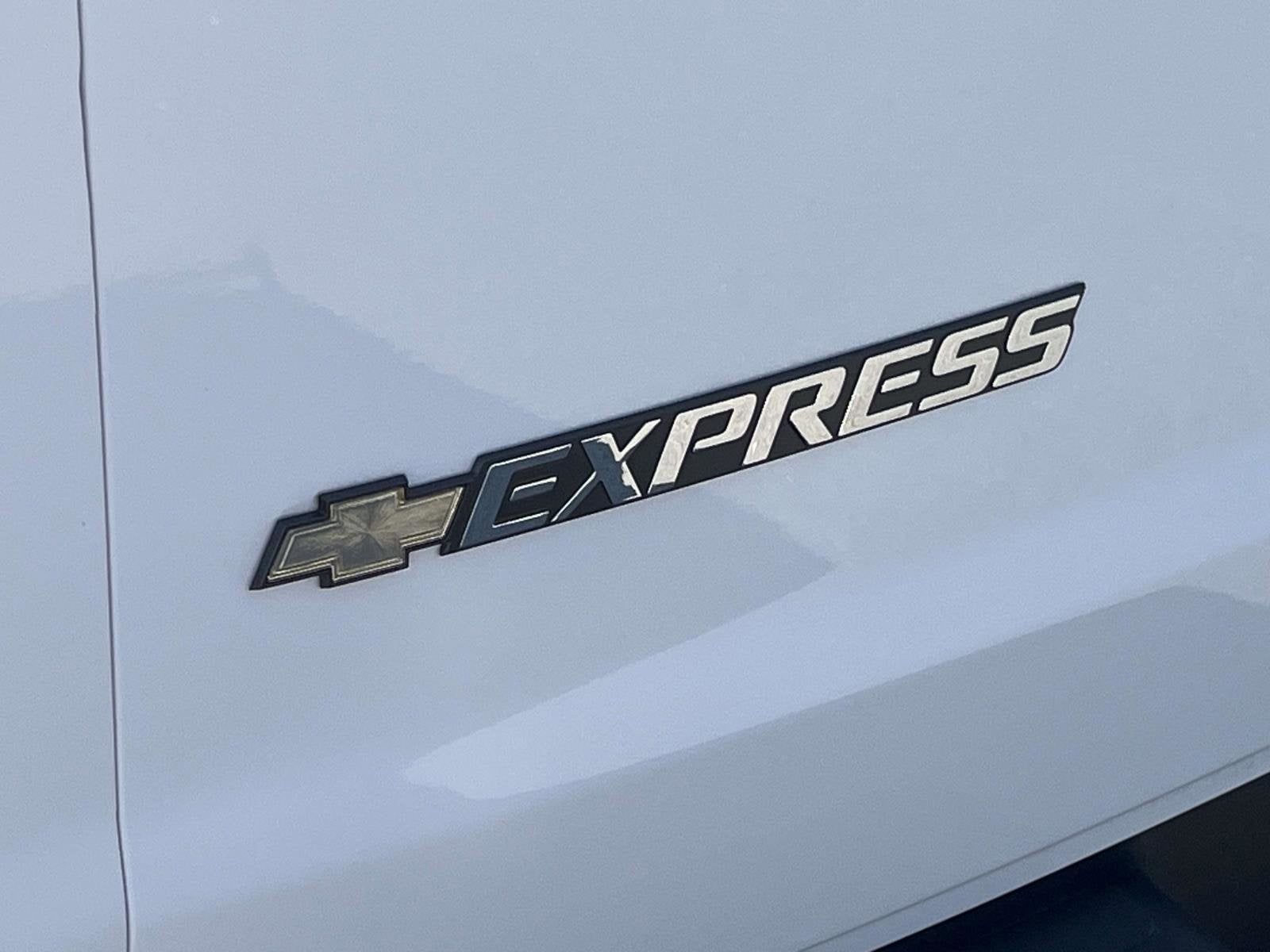 2025 Chevrolet Express Cargo 2500 WT