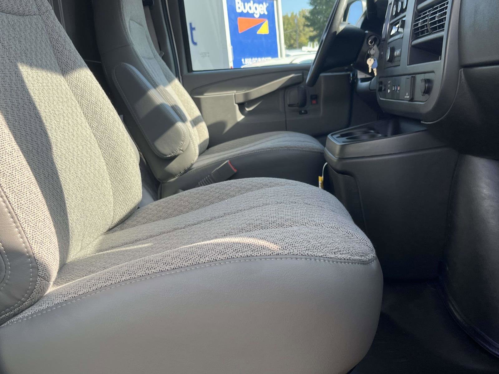 2025 Chevrolet Express Cargo 2500 WT