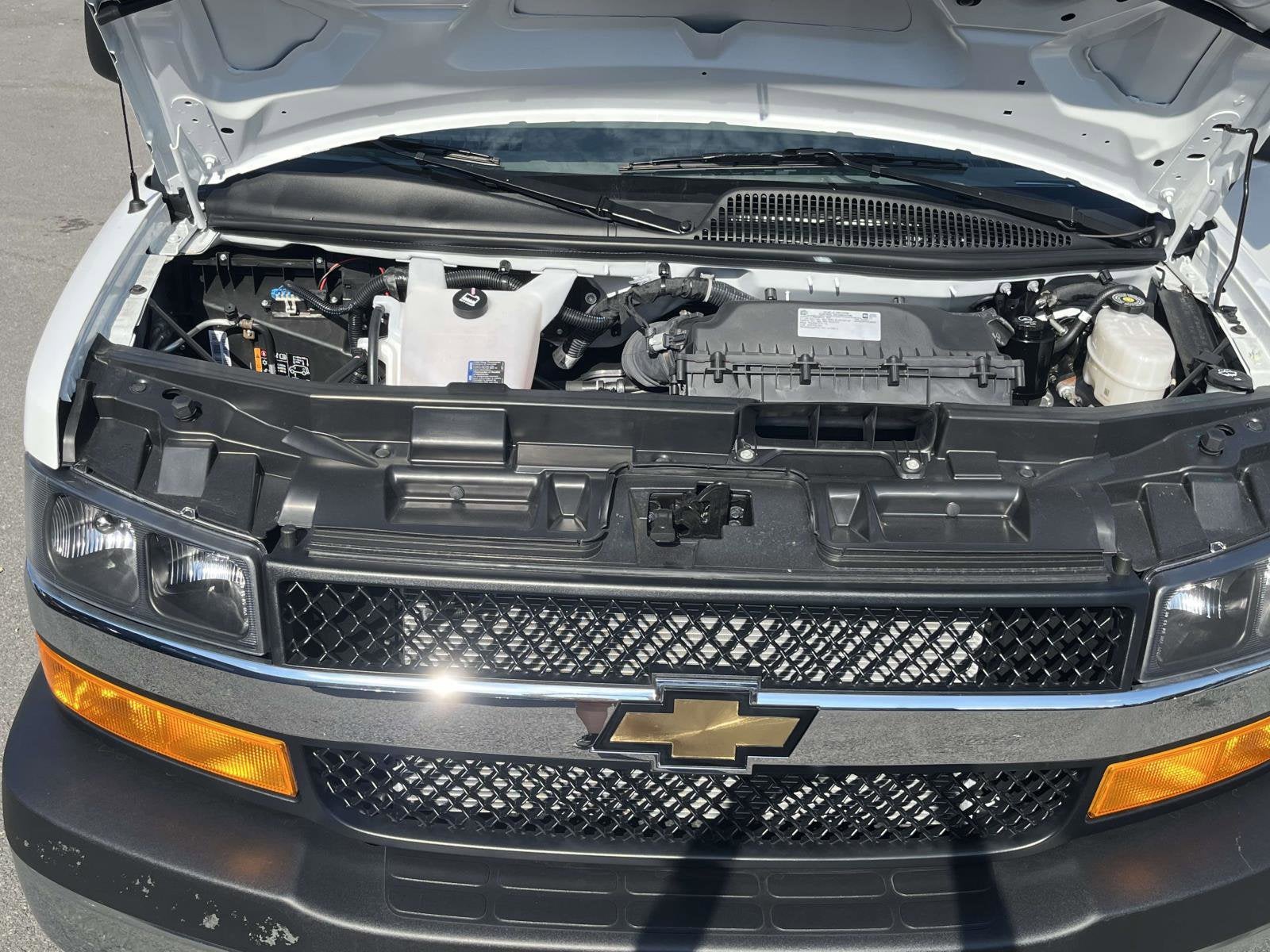 2025 Chevrolet Express Cargo 2500 WT