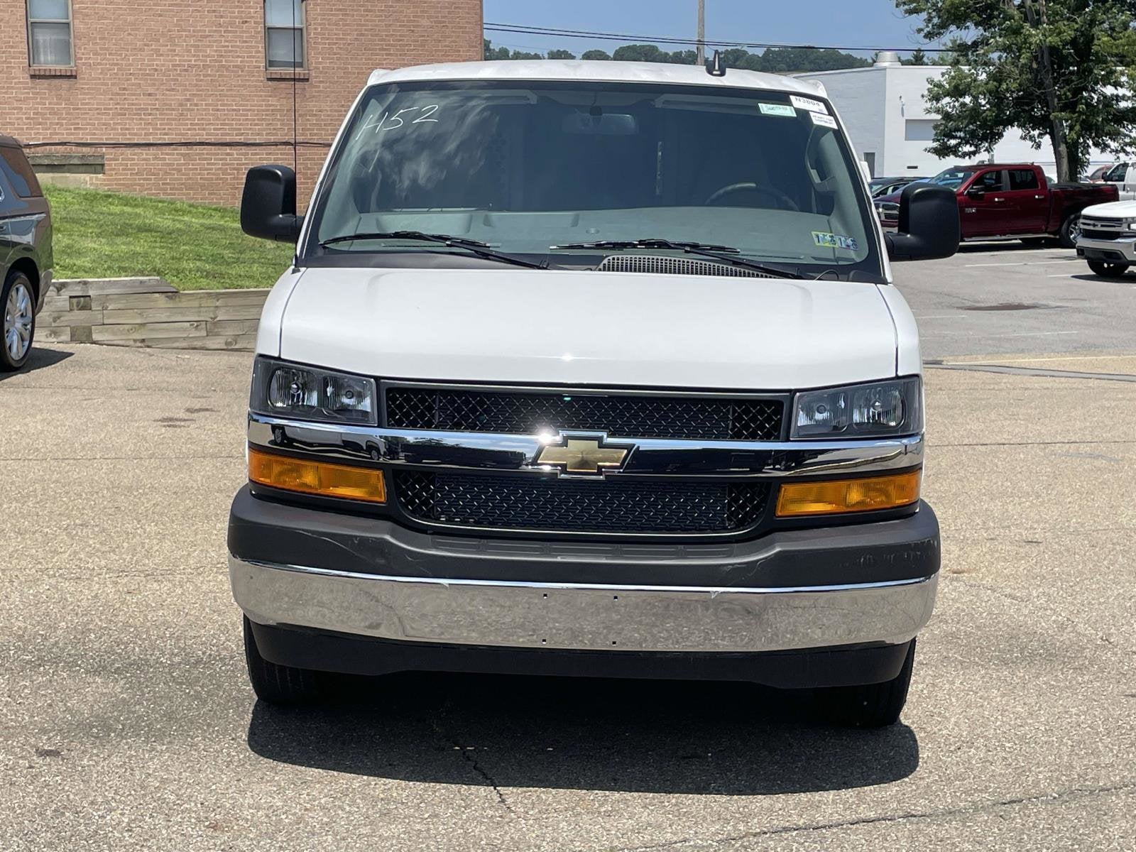 2025 Chevrolet Express Cargo 2500 WT